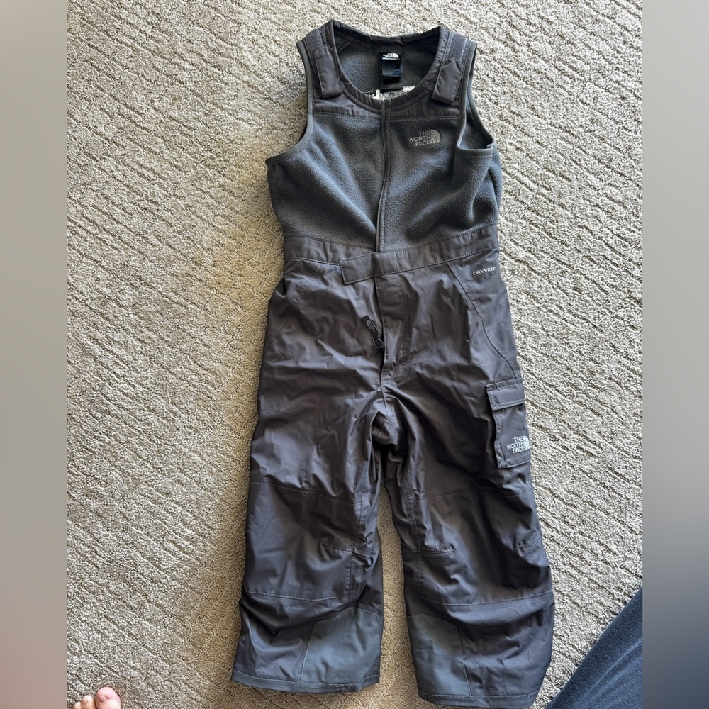 4T gray north face snow bibs snow suit insulated